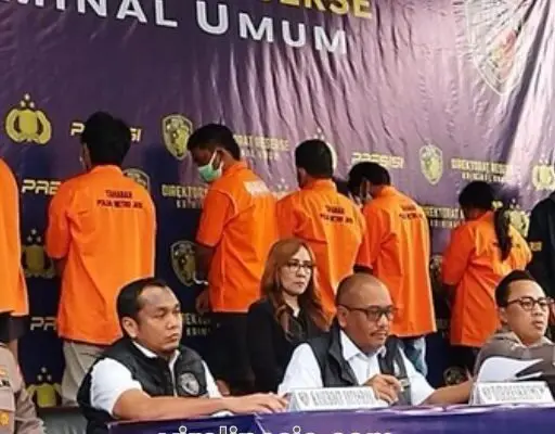 Ormas Bakar Mobil Polisi di Depok – Fakta dan Kronologi Lengkap Ormas Bakar Mobil Polisi